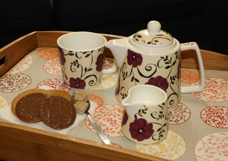 TEA SET FOR GROWN UPS