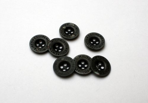 Militaires equipments metal buttons