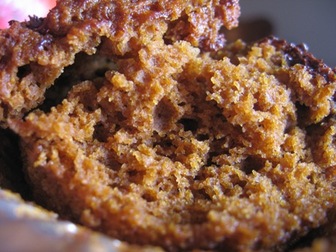 Ginger_pear_muffins_inside